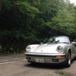ポルシェ９１１カレラ（９３０型）梅雨の晴れ間の快走行