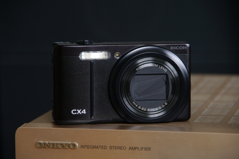 RICOH CX4　気軽に記録写真が撮れる