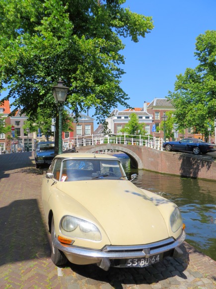 日本の自動車税金は高すぎる！買い替えを推奨する官・業界の愚